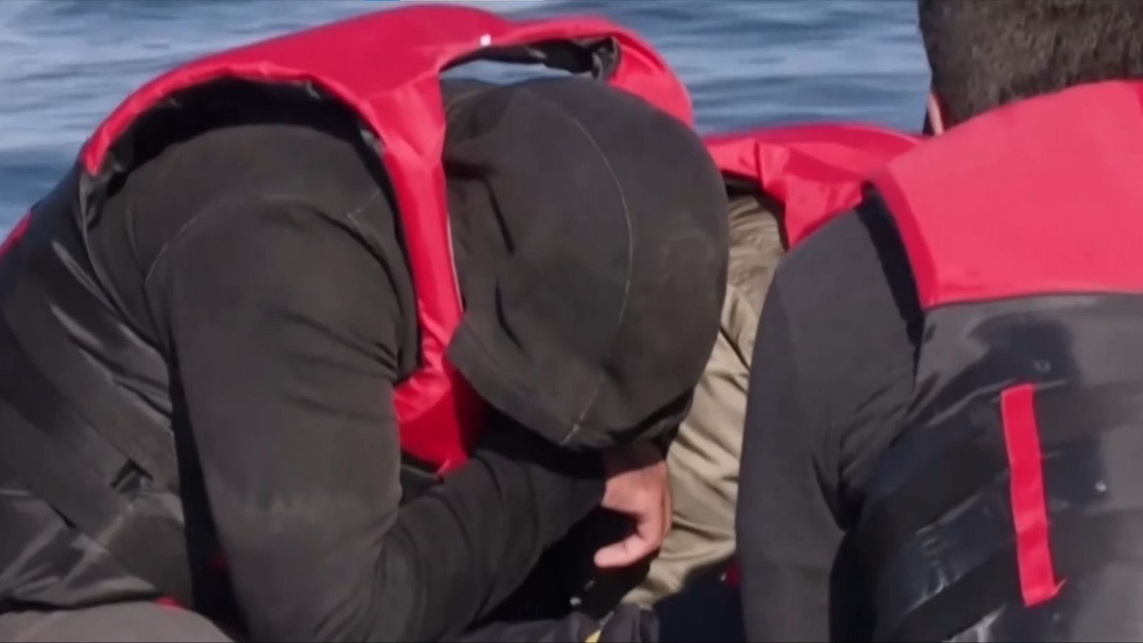 La llegada récord de migrantes, un golpe más a la campaña de Sunak | Ver