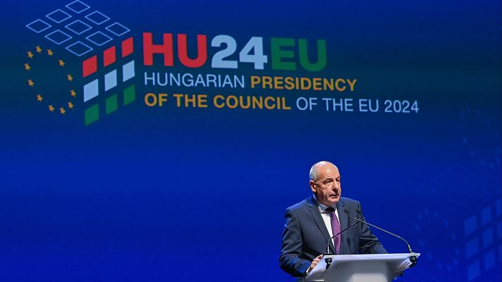 Telediario 1 - La Unión Europea teme que Hungría promueva políticas iliberales tras asumir la presidencia del Consejo de la UE