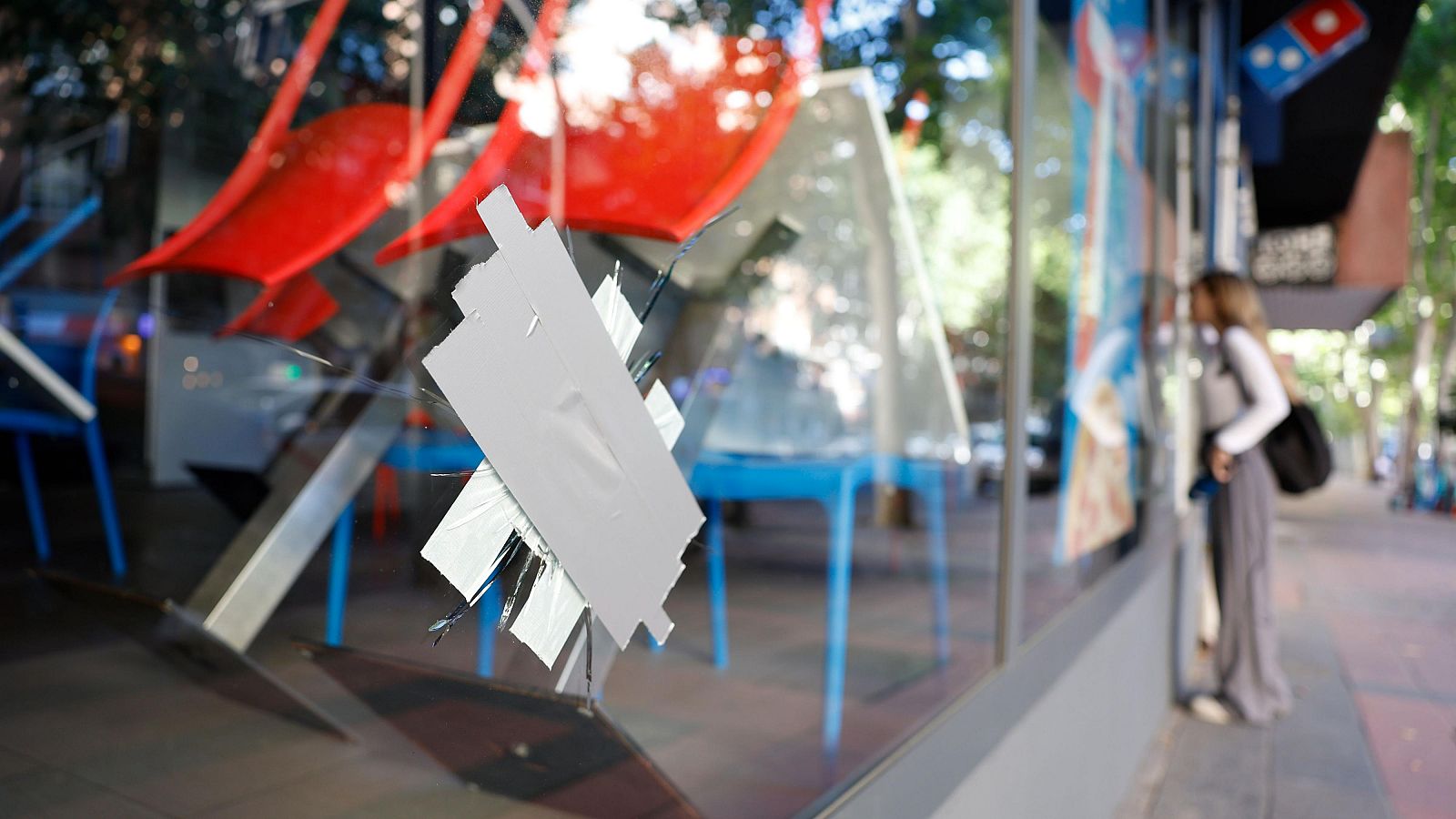 Un tiroteo en una pizzería de Delicias deja a un joven herido - La hora de La 1 | Ver