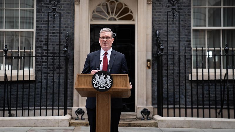 El primer ministro británico, Keir Starmer, elige un gabinete paritario para dirigir su futuro Gobierno