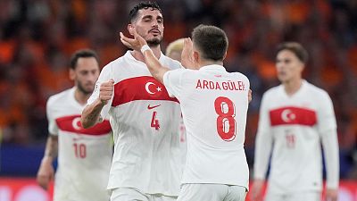 Asistencia de Arda Guler con la derecha y gol de Akaydin para el 0-1 en el Países Bajos - Turquía