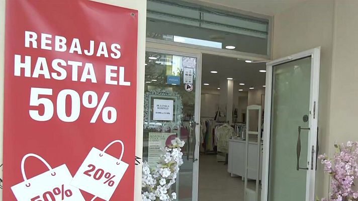 L'Informatiu - Les rebaixes d'estiu s'ajornen fins a finals de temporada per la demanda turística