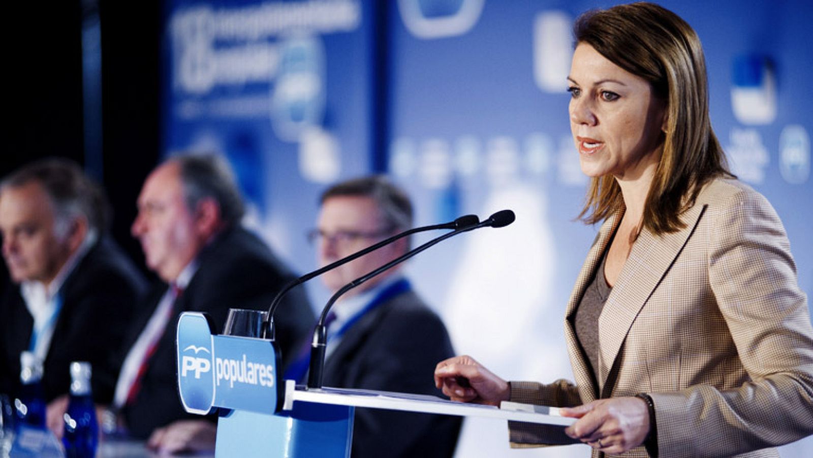 María Dolores de Cospedal reconoce que el Gobierno ha tomado medidas dolorosas