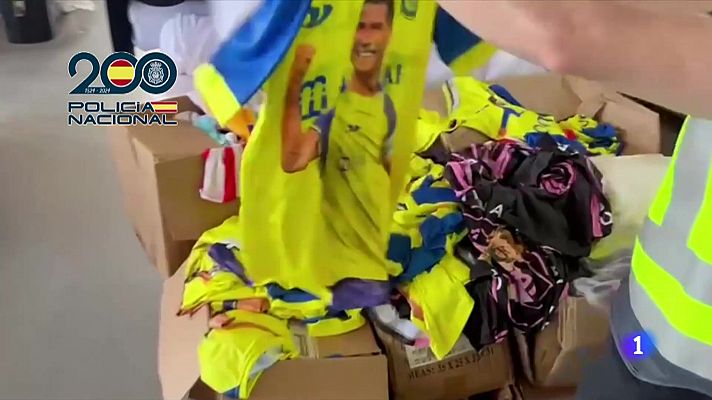 L'Informatiu - Macrooperació de la Policia Nacional contra la venda de falsificacions esportives a Catalunya