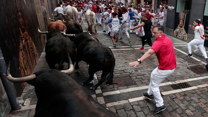 San Fermín 2024: Cuarto encierro | Ver vídeo completo | Ver