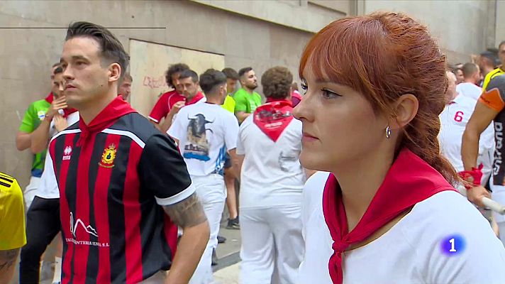  - Cada vez más mujeres corren en San Fermín