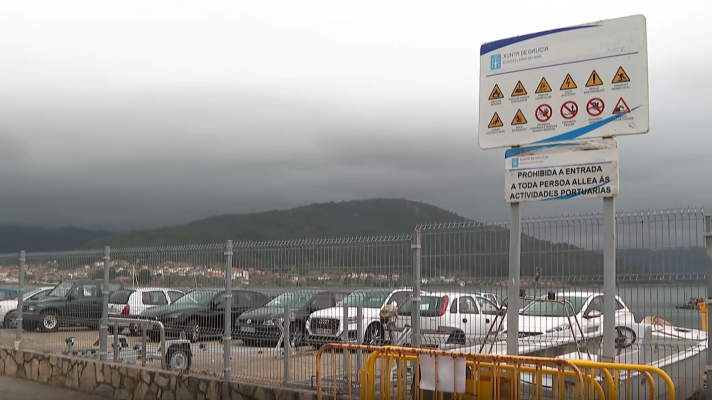 Aparece un coche inundado en Galicia al aparcar cerca del mar