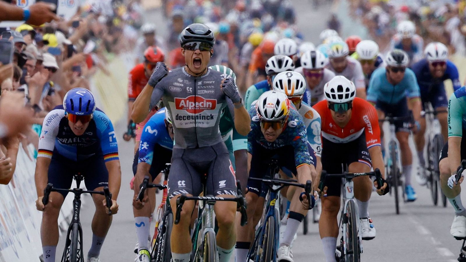 Tour de Francia 2024 | Jasper Philipsen vence la etapa 10 | Ver