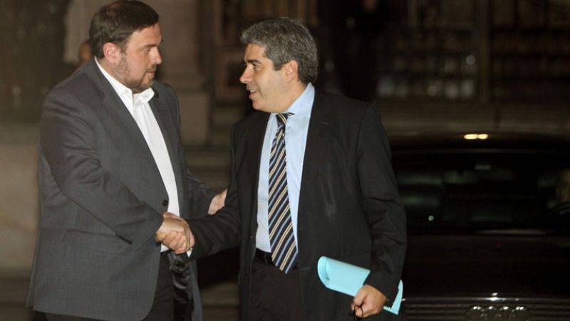 CiU y ERC cierran un acuerdo de gobernabilidad en Cataluña