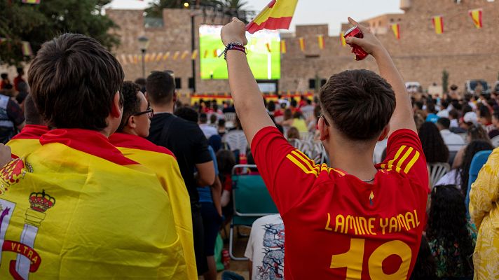 España, volcada con su selección, celebra el pase a la final de la Eurocopa