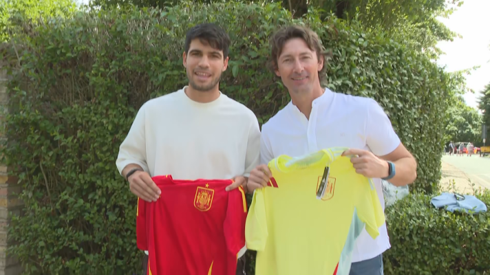 Telediario 1 - Carlos Alcaraz, un fan más de la selección española