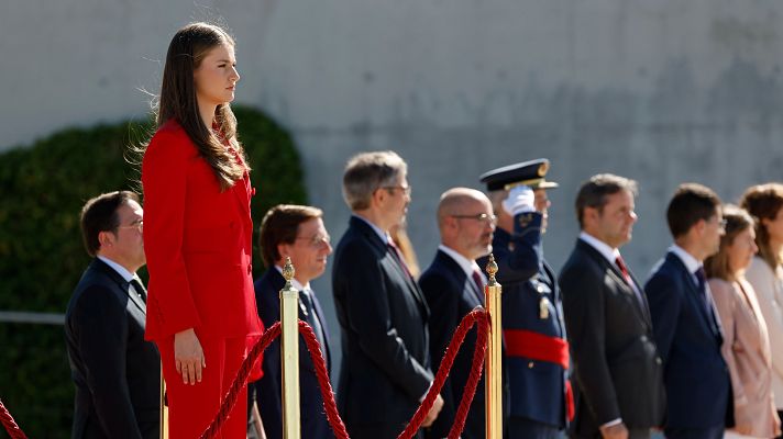 La princesa Leonor, despedida con honores en Barajas antes de su primer viaje oficial en solitario