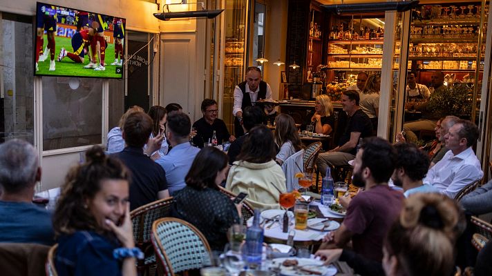 Telediario 1 - Los bares esperan hacer su 'agosto' con la final de la Eurocopa con una facturación de 117 millones de euros