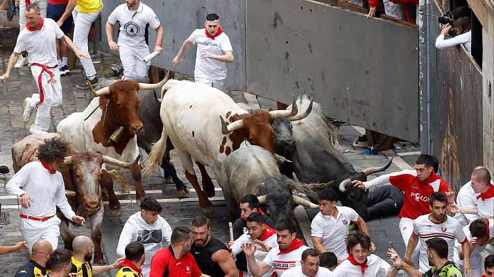 Séptimo encierro San Fermín 2024: peligroso y rápido de los toros de Escolar