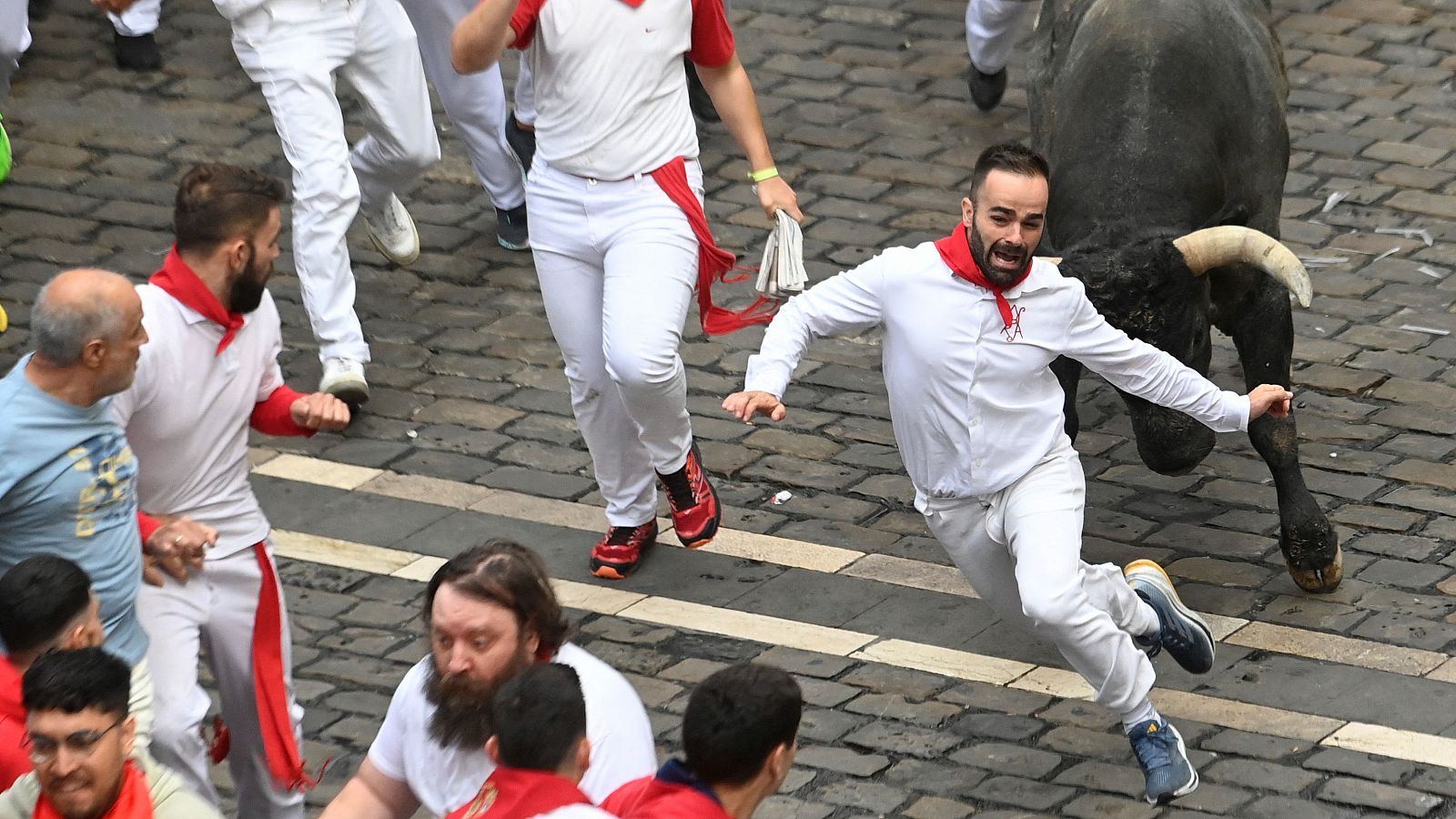 Disfruta en RTVE Play del vídeo completo del octavo encierro de San Fermín 2024