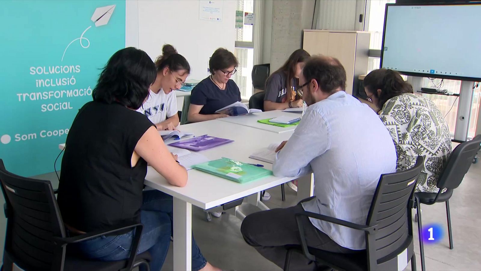 Lectura fàcil, una necessitat per a un terç de la població - L'Informatiu | Veure