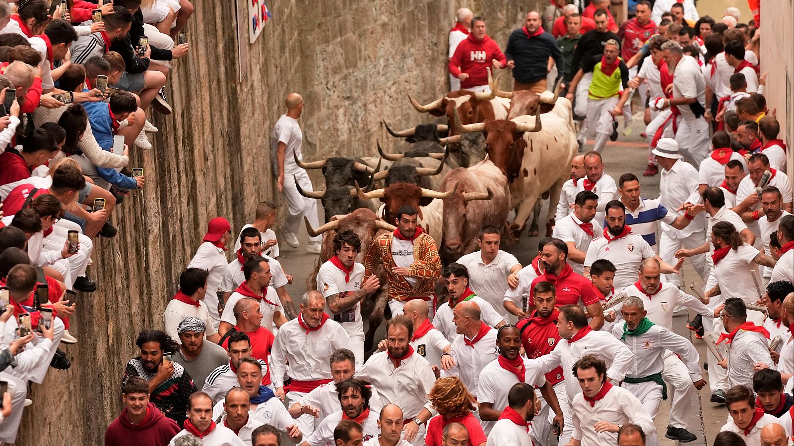 Dentaduras o carteras: algunos de los objetos perdidos durante los Sanfermines