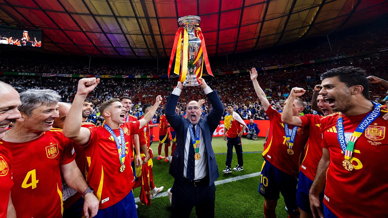 Alegría, en la Eurocopa: "En el palco, saltó hasta el apuntador" - La hora de La 1 | Ver