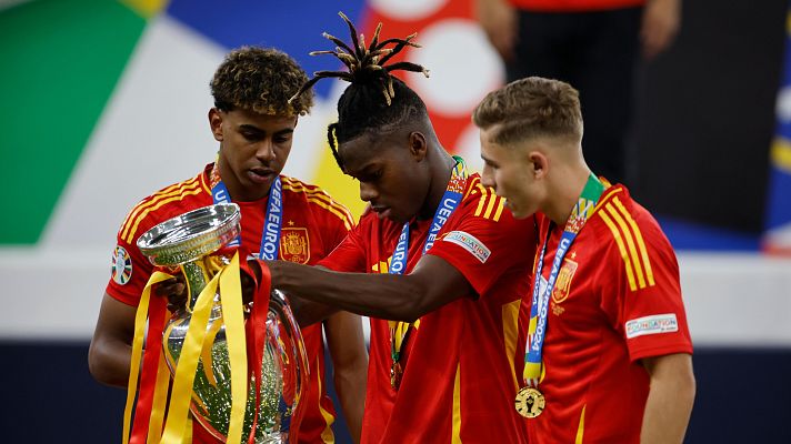 Eurocopa - La fiesta se adueña del vestuario de España tras el triunfo en la Eurocopa 2024