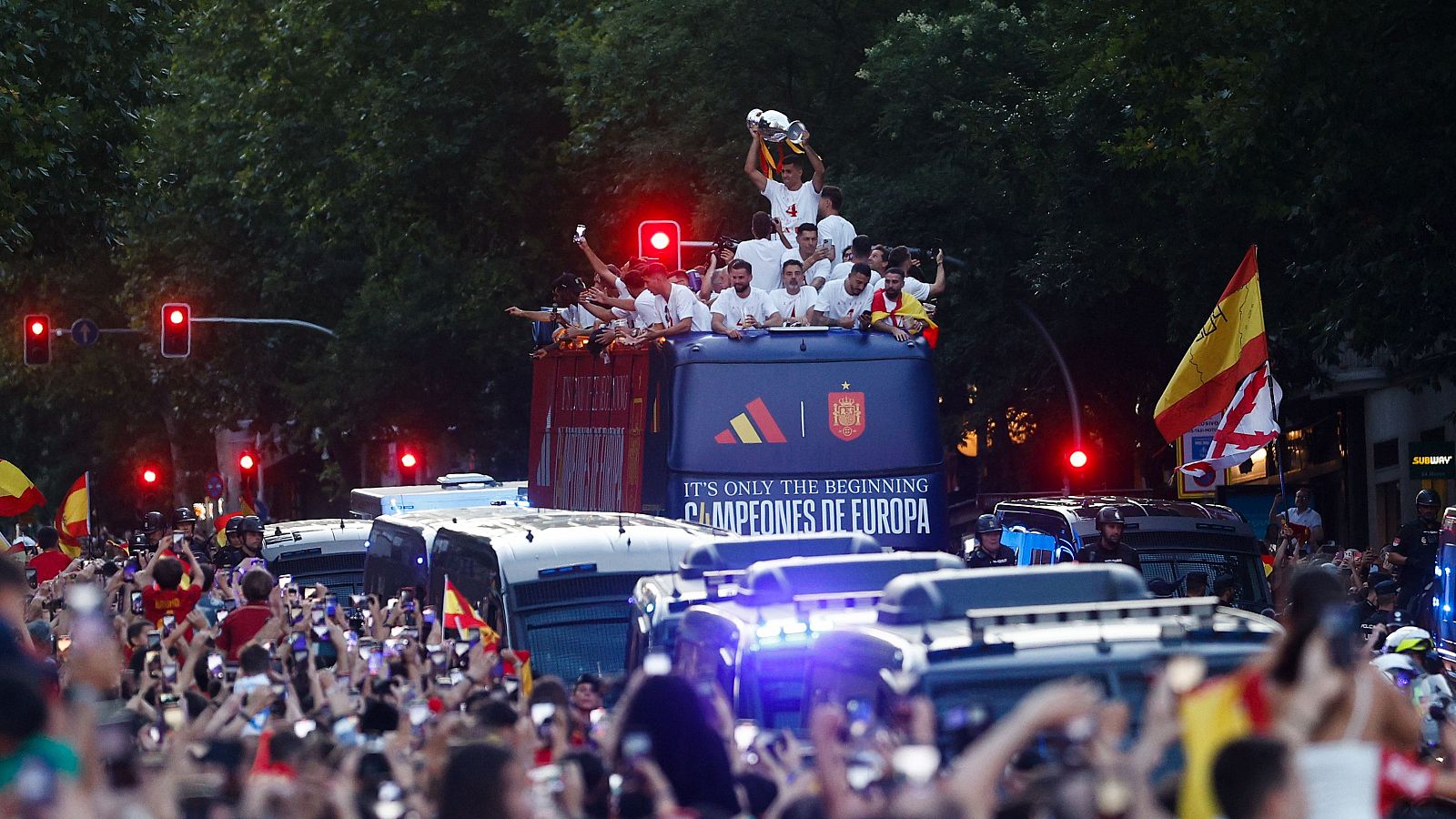 Celebración de la Eurocopa 2024 | Jugadores y afición en Cibeles