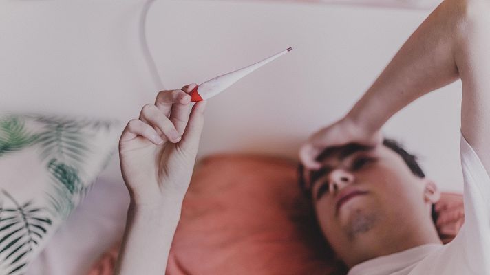 Telediario 1 - ¿Por qué es tan habitual enfermar cuando se comienzan las vacaciones?