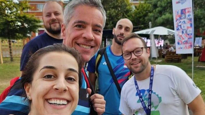 Carolina Marín entrena en el CAR de París: "Estoy muy contenta y con ganas"