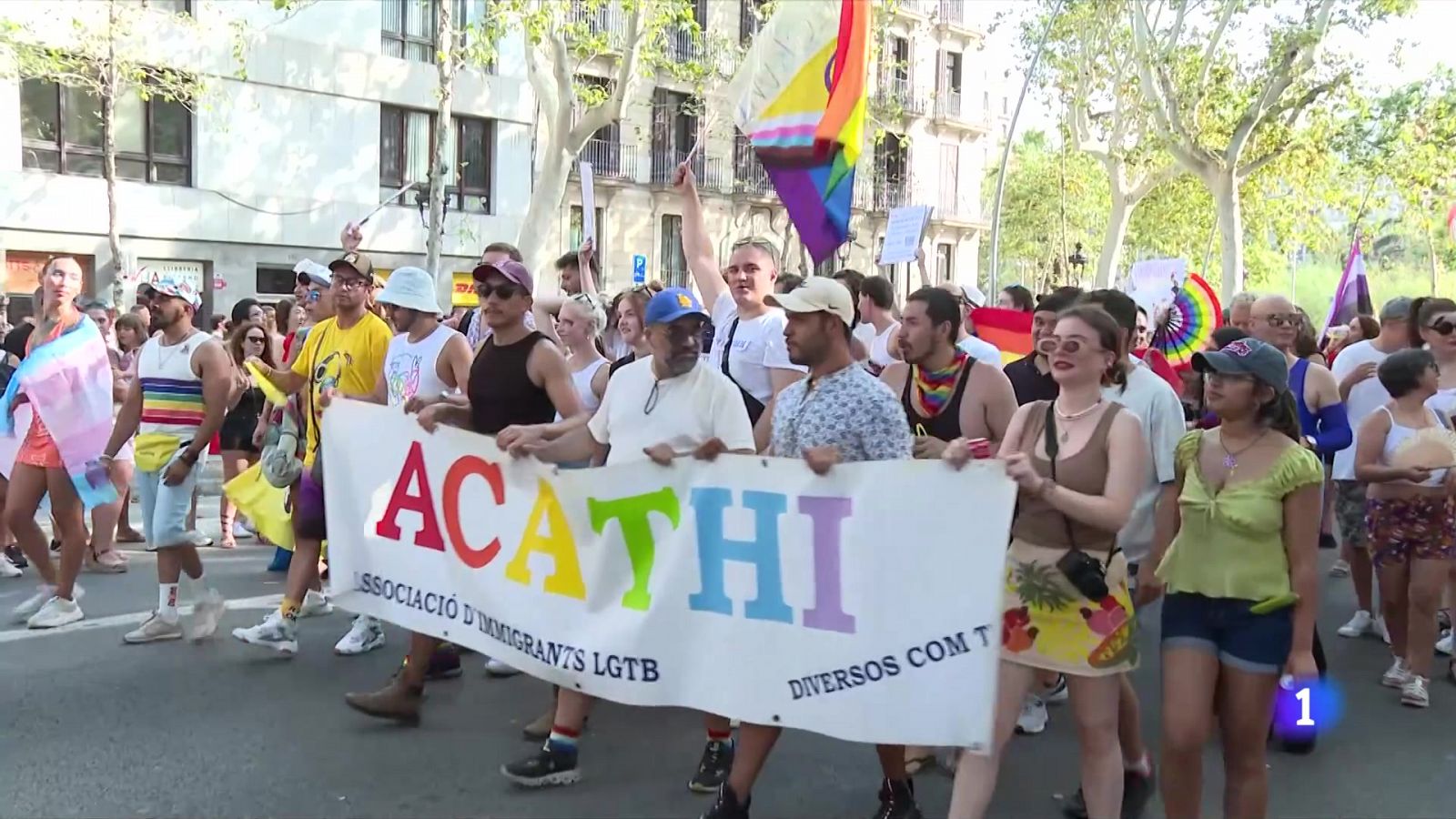 El Pride! Barcelona acull a 120.000 persones - L'Informatiu | Veure