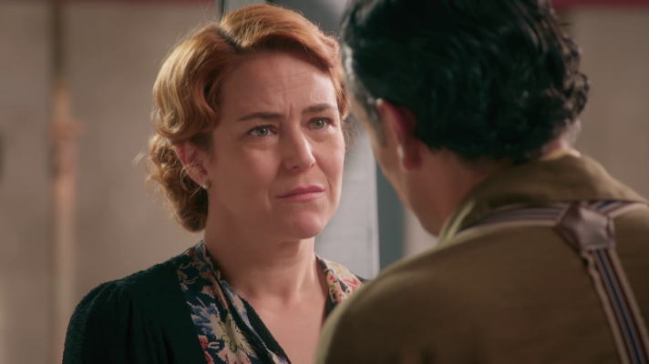 Salón de té La Moderna - Pietro despeja las dudas de Antonia