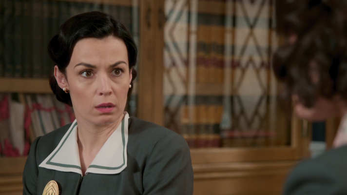 Salón de té La Moderna - Doña Lázara le tiende una trampa a Teresa