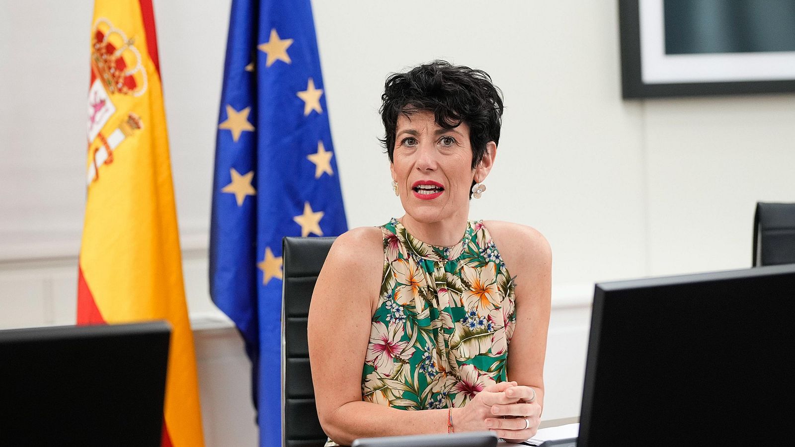 Ley de extranjería: El Gobierno pide al PP que "esté a la altura" | Ver