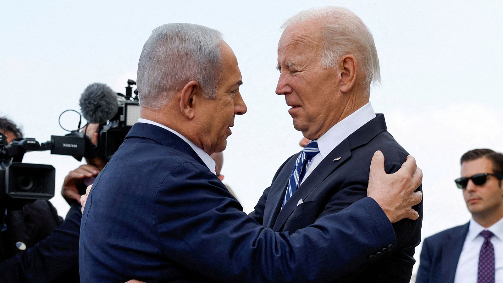 Las reacciones internacionales a la decisión de Biden: desde la indiferencia de Rusia al agradecimiento de Israel