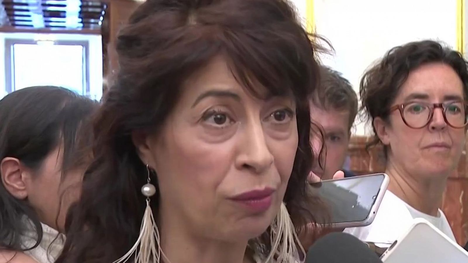 La ministra de Igualdad, Ana Redondo, explica el cese de la directora del Instituto de las Mujeres La ministra de Igualdad, Ana Redondo, explica el cese de la directora del Instituto de las Mujeres - Informativo 24h | Ver