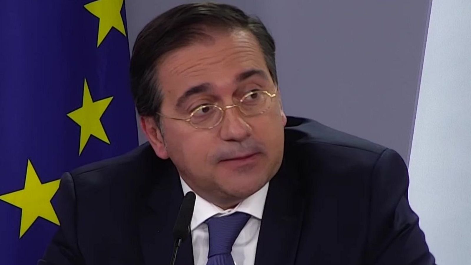 El ministro de Exteriores a la espera de noticias sobre los náufragos españoles en Malvinas El ministro de Exteriores a la espera de noticias sobre los náufragos españoles en Malvinas
