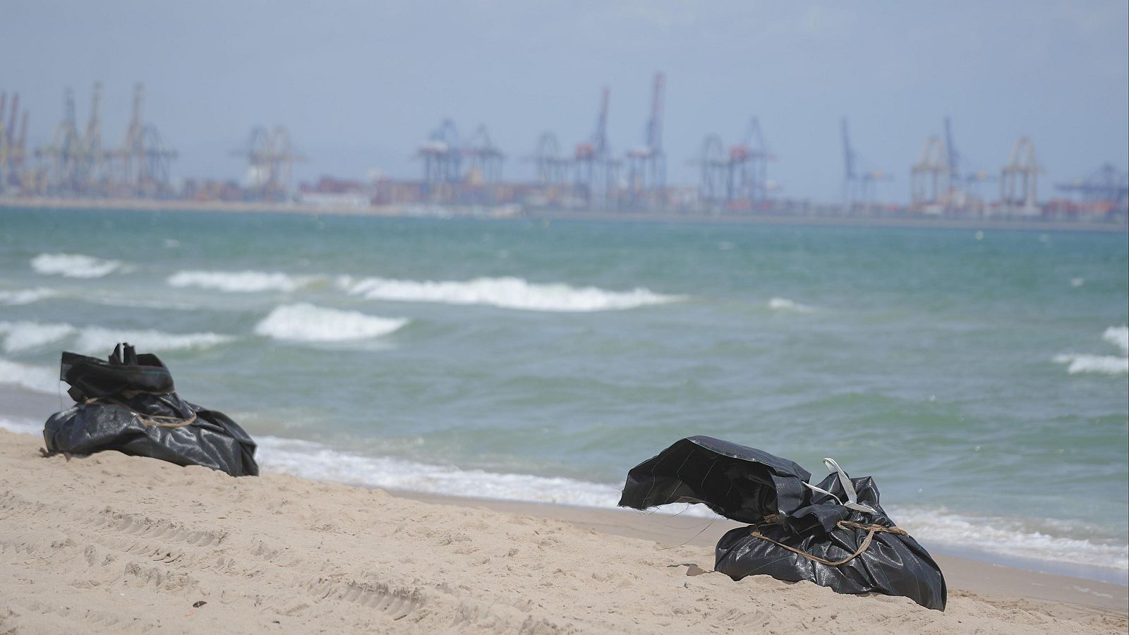 Las playas españolas cerradas aumentan en verano por la contaminación