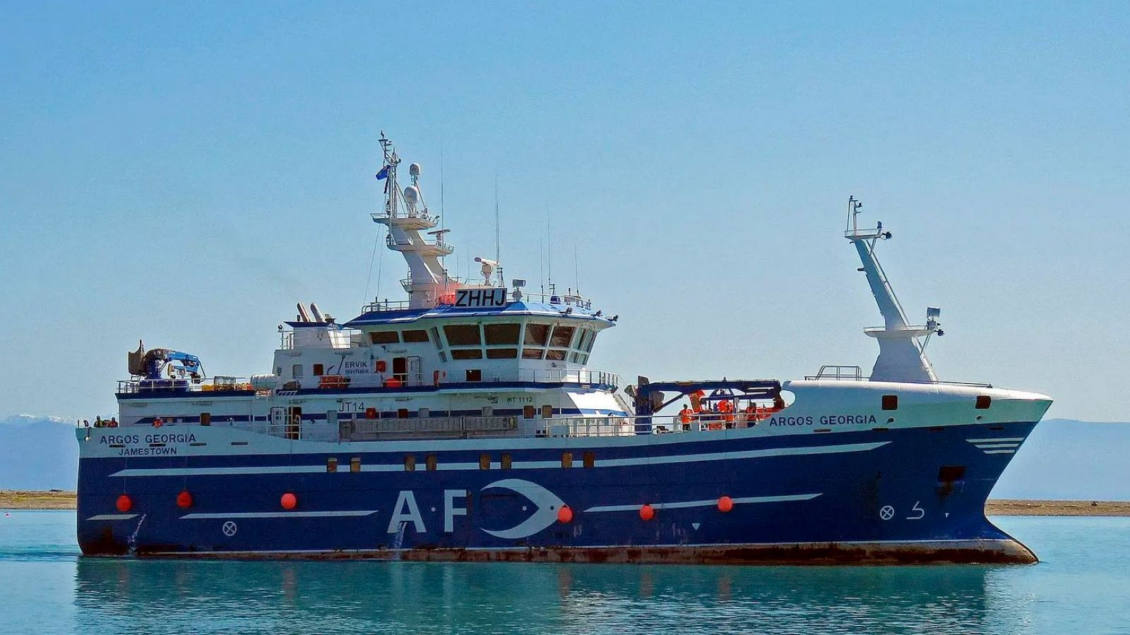 Seis fallecidos en el naufragio de un barco en Malvinas