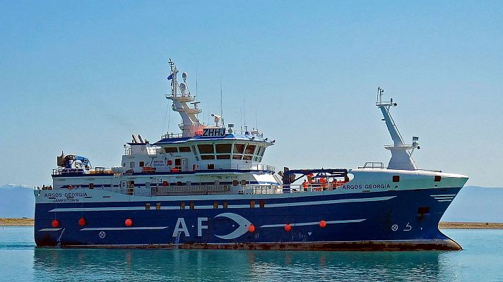 Seis fallecidos en el naufragio de un barco en Malvinas con diez españoles a bordo