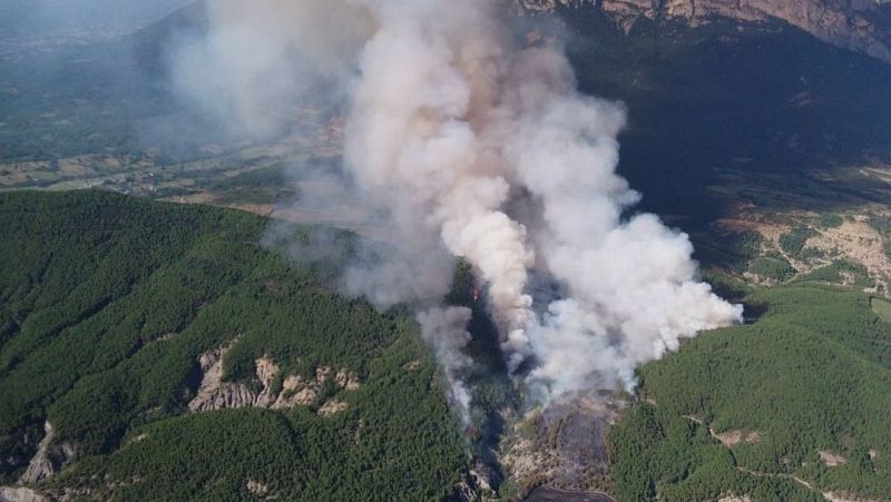 Un incendio forestal en Pueyo de Aragus quema 35 hectreas