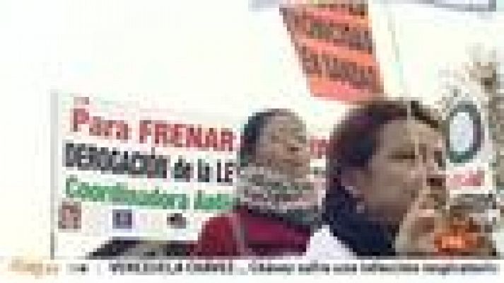 Informativo 24h - Los directores de los centros de salud estudian dimitir en bloque como protesta por la oleada privatizadora en Madrid