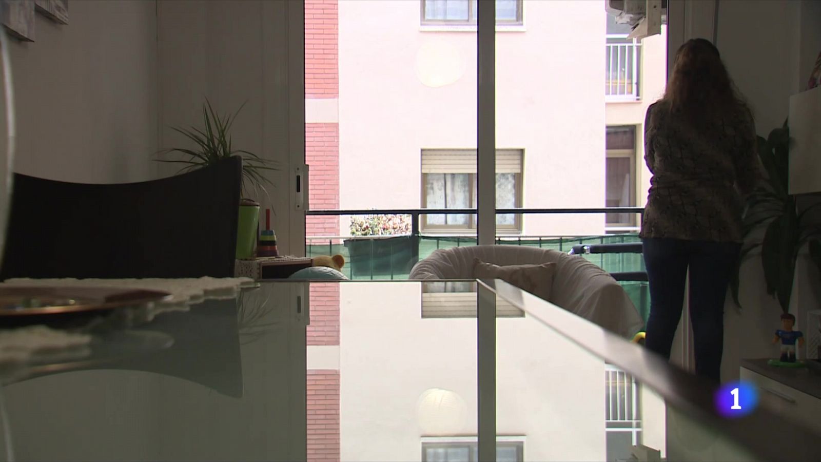 Què és l'Ingrés Mínim Vital? - L'Informatiu | Veure