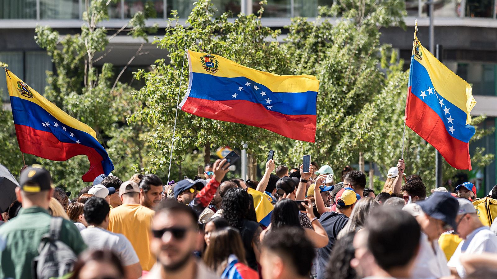 Elecciones Venezuela: Gobierno y oposición cierran sus campañas en un clima de tensión