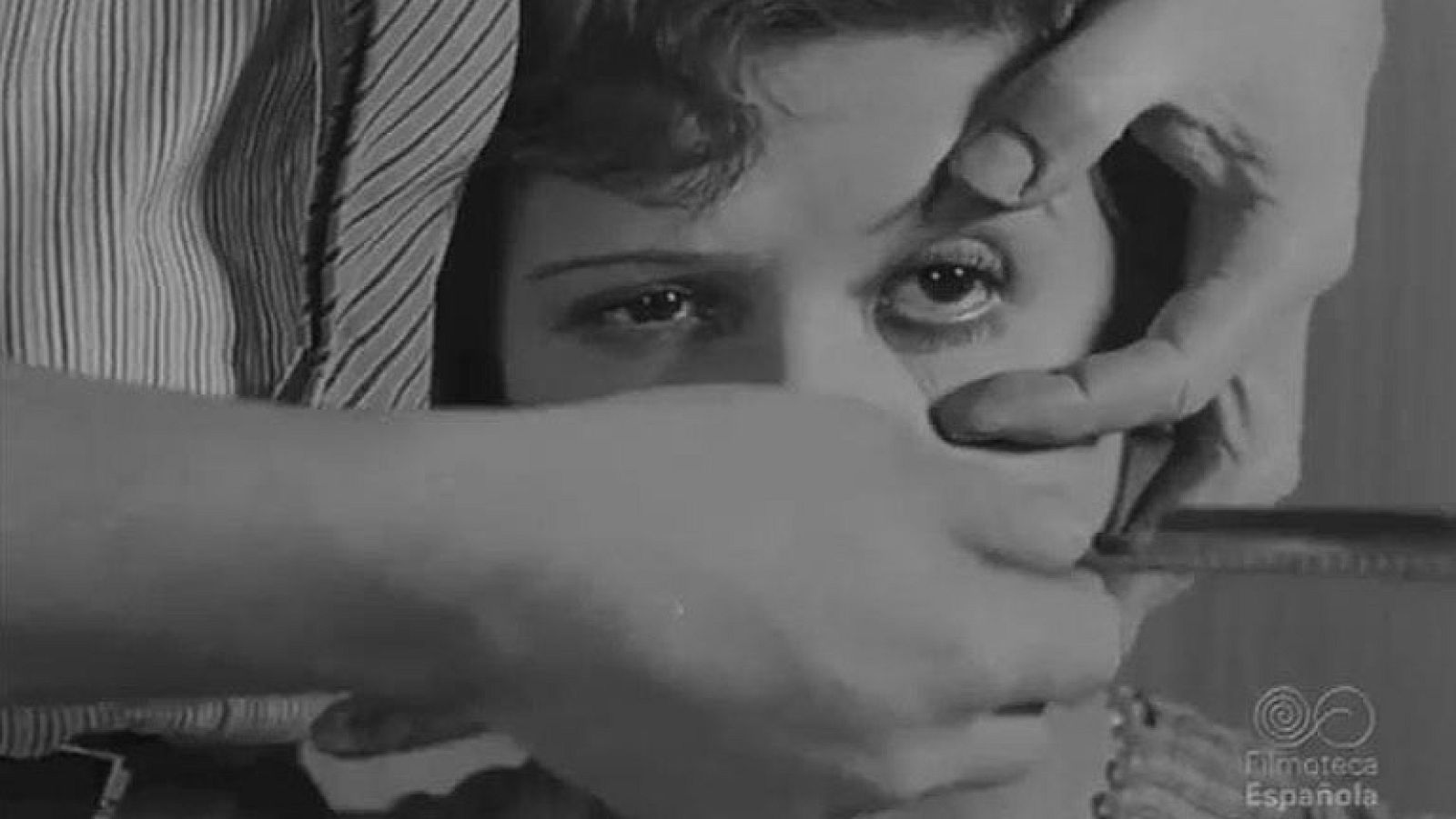 RTVE.es abre los archivos de Filmoteca Española a la consulta libre de internautas e investigadores. Desde hoy, a través de la web www.rtve.es/filmoteca, se puede acceder a la historia de España en imágenes.