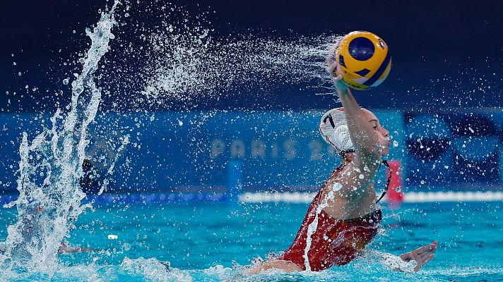 Waterpolo JJOO París 2024 - España 15-6 Francia (F) waterpolo: Elena Ruiz abusa de las anfitrionas