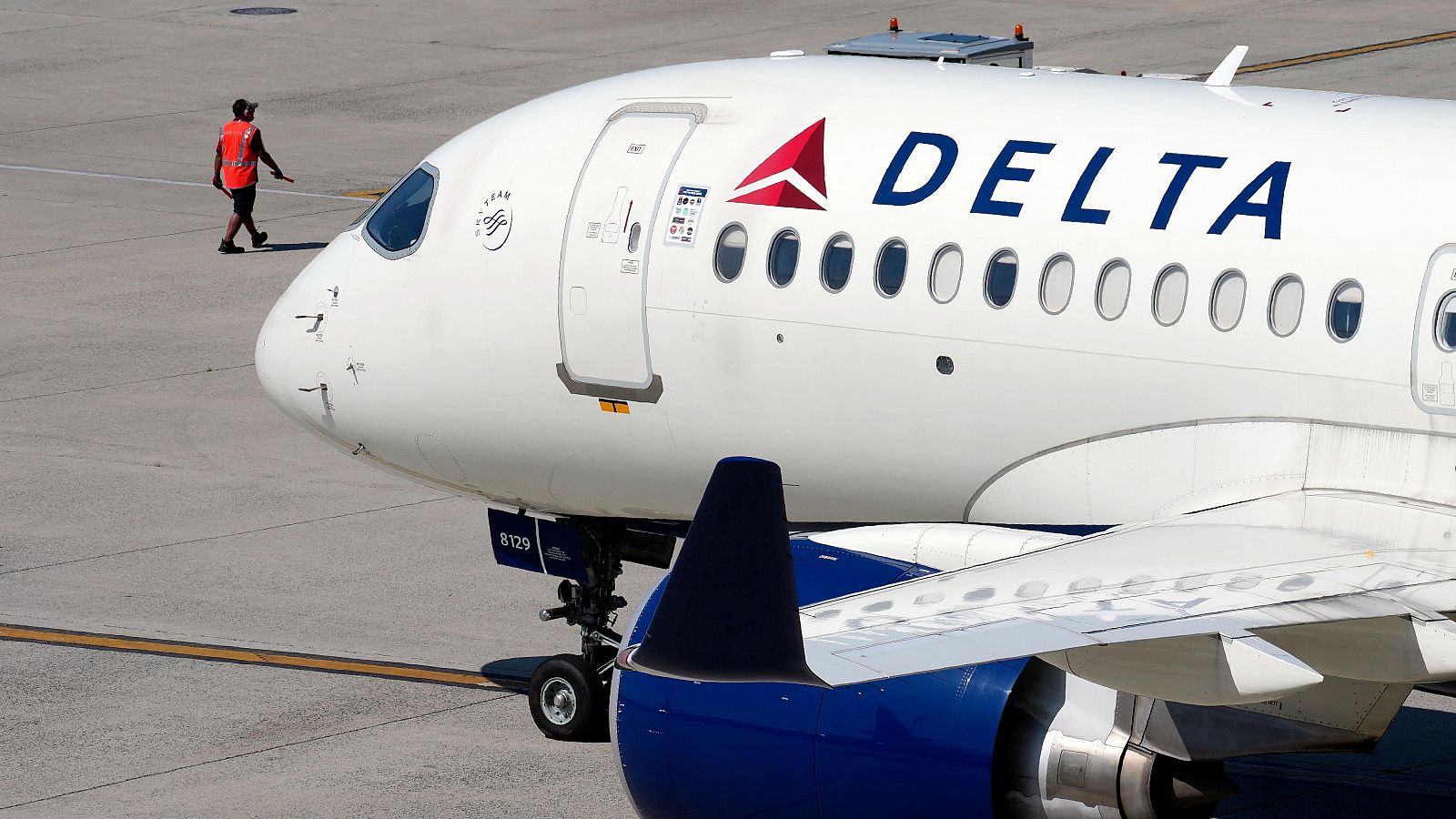 La aerolínea Delta sigue recuperándose del fallo de Microsoft | Ver