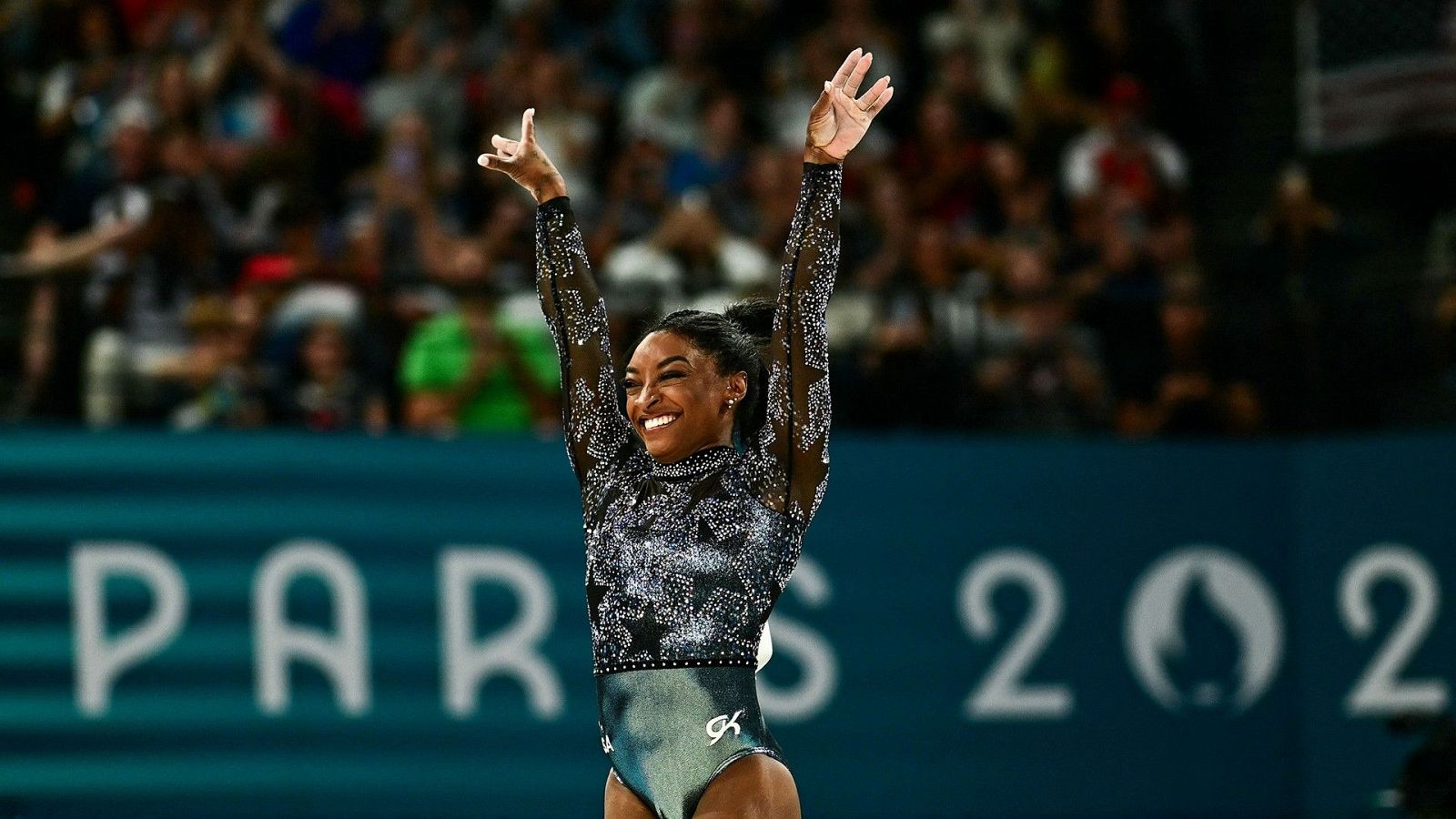 Ovación atronadora a Simone Biles en su regreso a unos Juegos Olímpicos | Ver