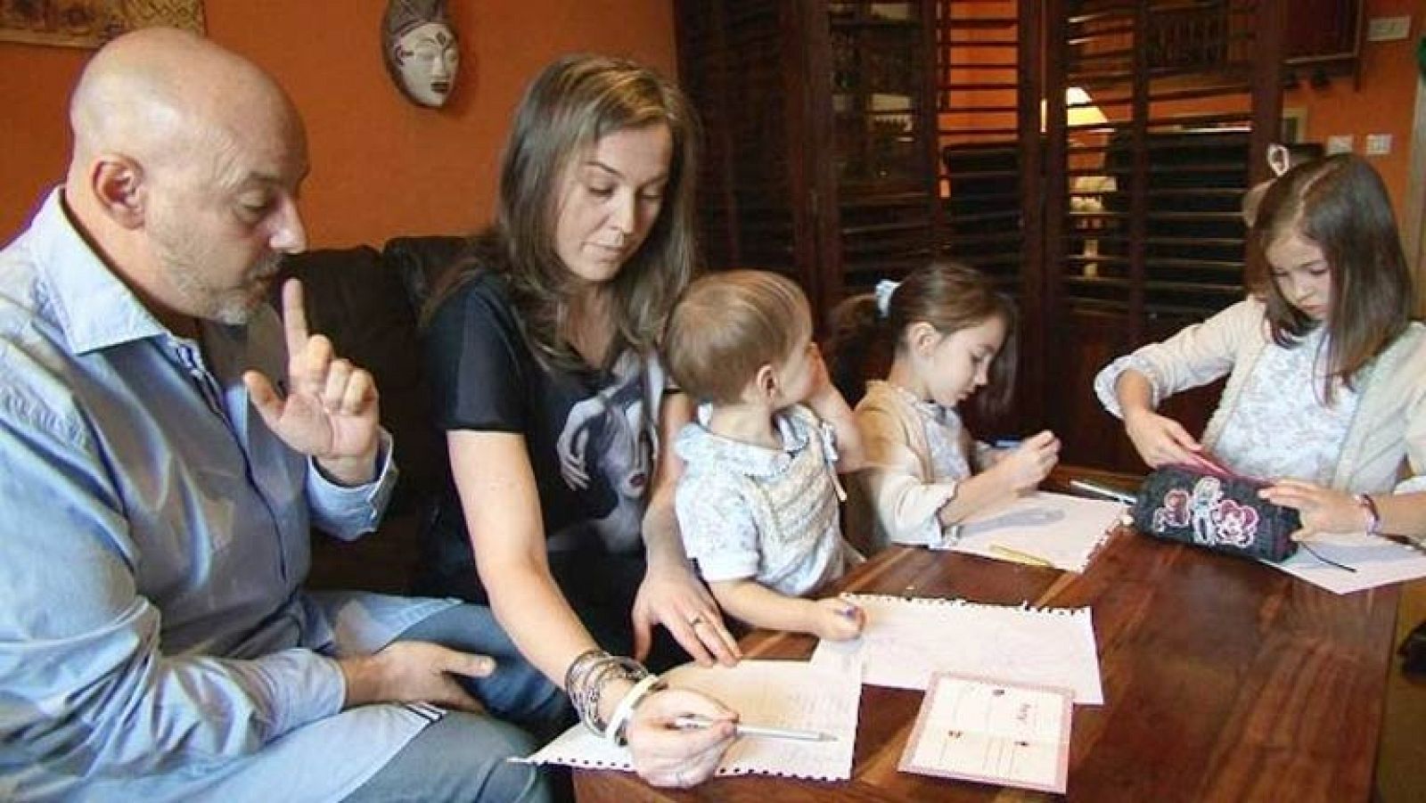 Comando Actualidad - Navidad sin paga - Los funcionarios se organizan sin paga - ver vídeo