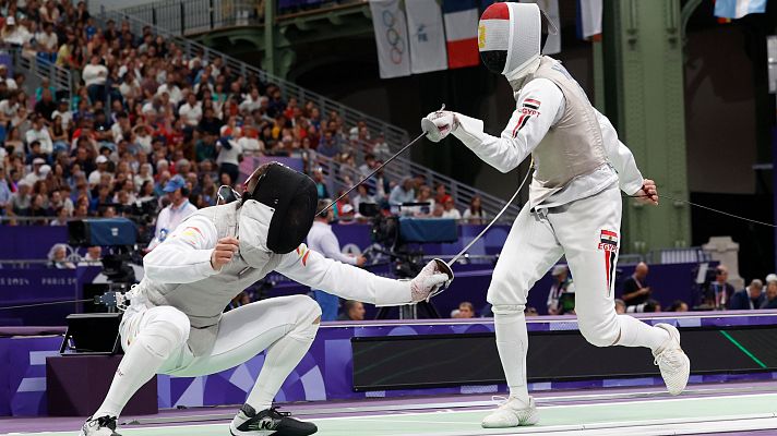 Esgrima JJOO París 2024 - Llavador consigue la primera victoria olímpica en esgrima en 16 años, pero cae ante Hamza