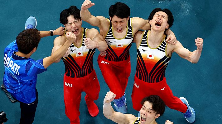 Gimnasia artística JJOO París 2024 - Momentazo en los Juegos: Daiki Hashimoto arrebata el oro por equipos a China con un ejercicio de barra memorable