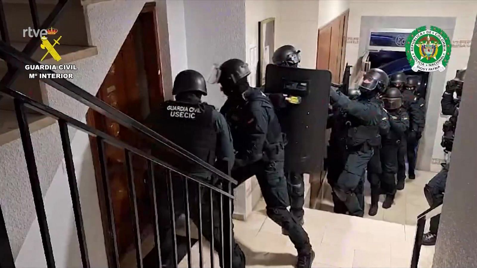 Liberan a 11 mujeres obligadas a prostituirse en Lanzarote - El mundo en 24 horas | Ver