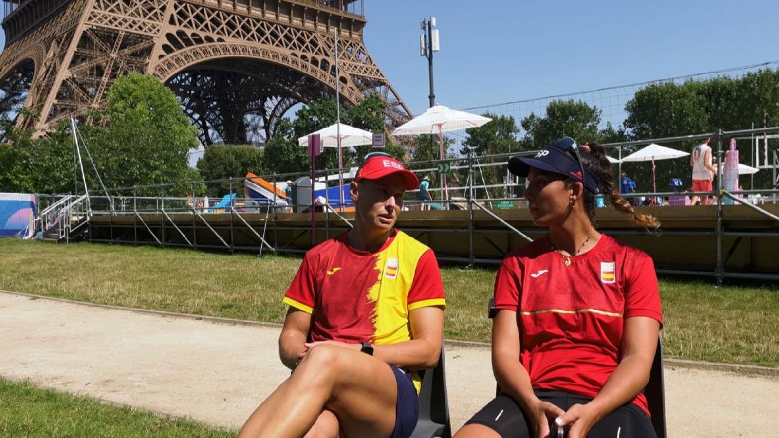 París 2024: Liliana Fernández y Paula Soria, una de las parejas del Vóley Playa femenino.