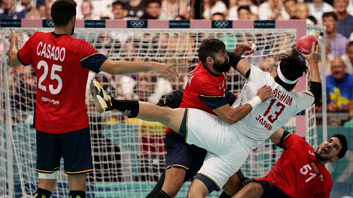 Balonmano JJOO París 2024 - El 'hispano' Imanol Garciandia frena el vértigo japonés